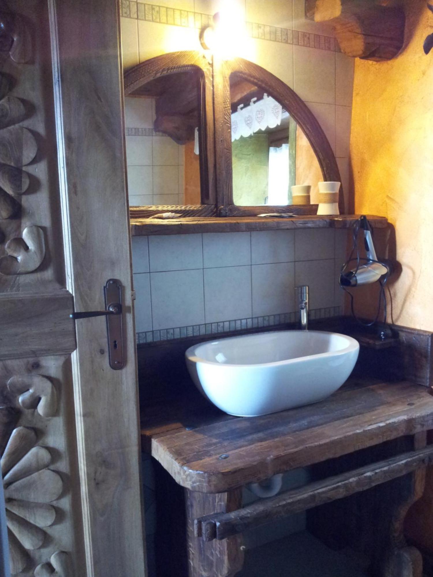 Affittacamere Saint Salod Charvensod Ruang foto